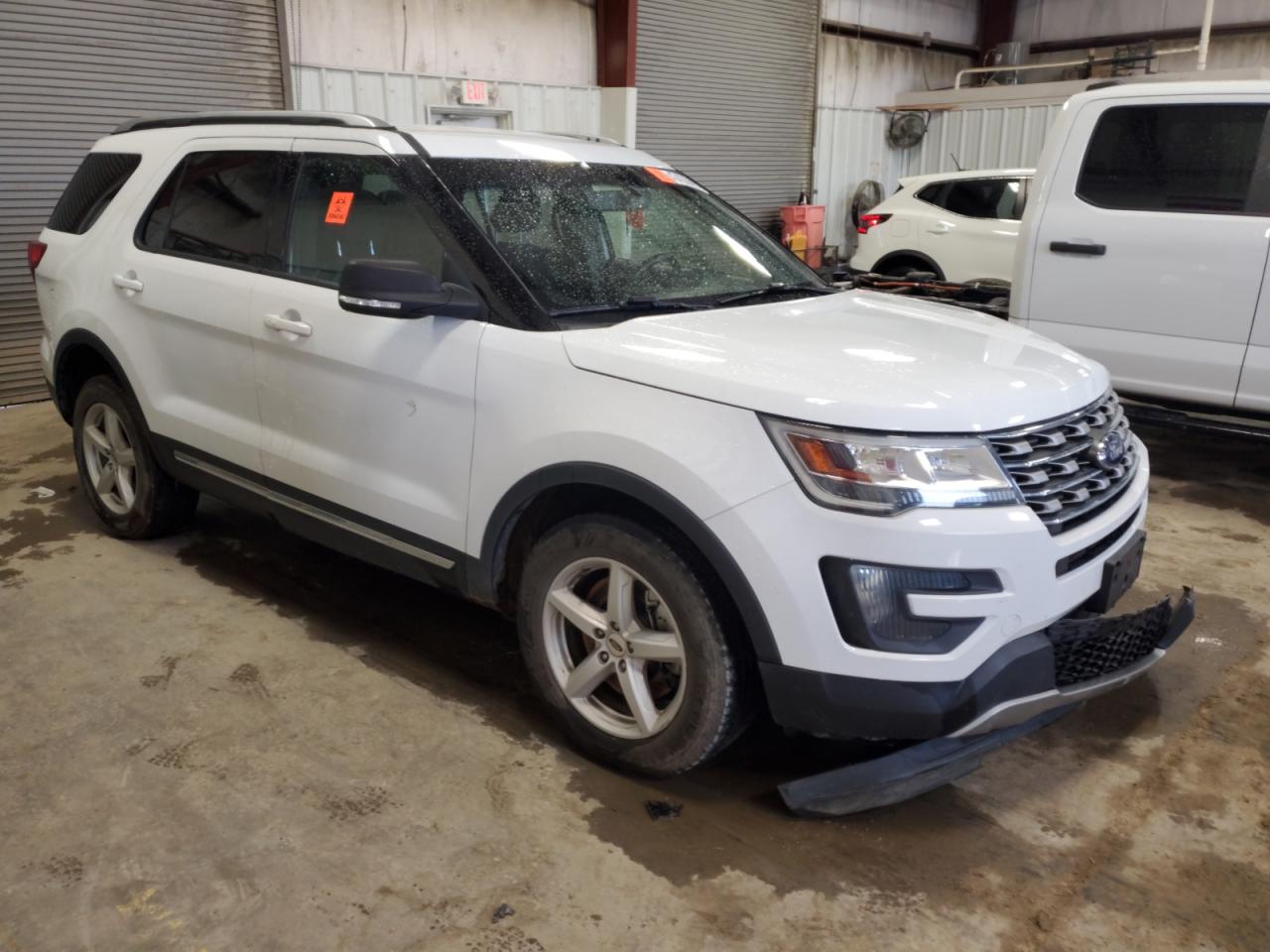 2016 Ford Explorer VIN 1FM5K8D86GGA06090 Copart auction photo, front end / side damage thumbnail 4