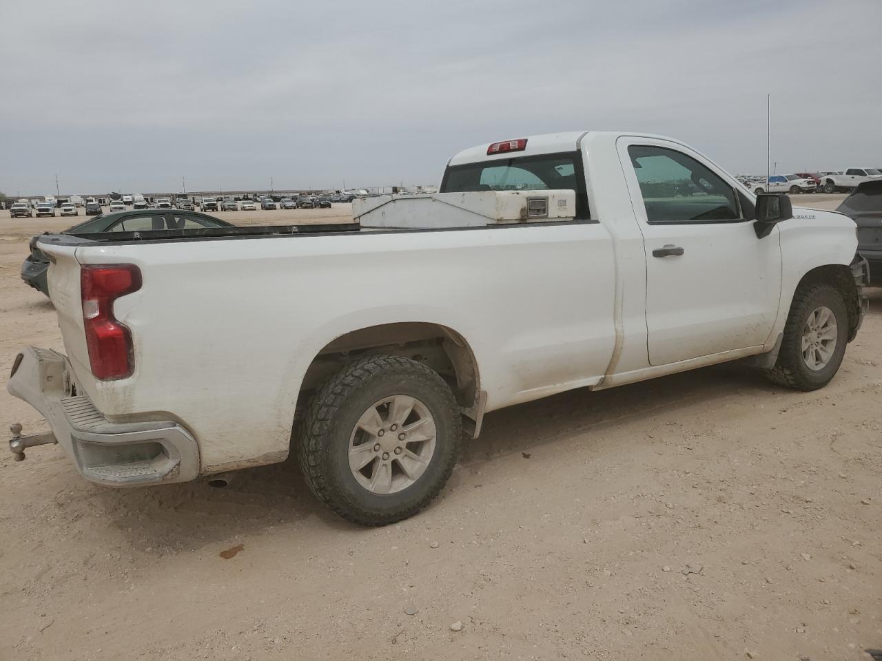 2021 Chevrolet Silverado VIN 3GCNWAEF5MG218282 Copart auction photo, front end / rear end damage thumbnail 3