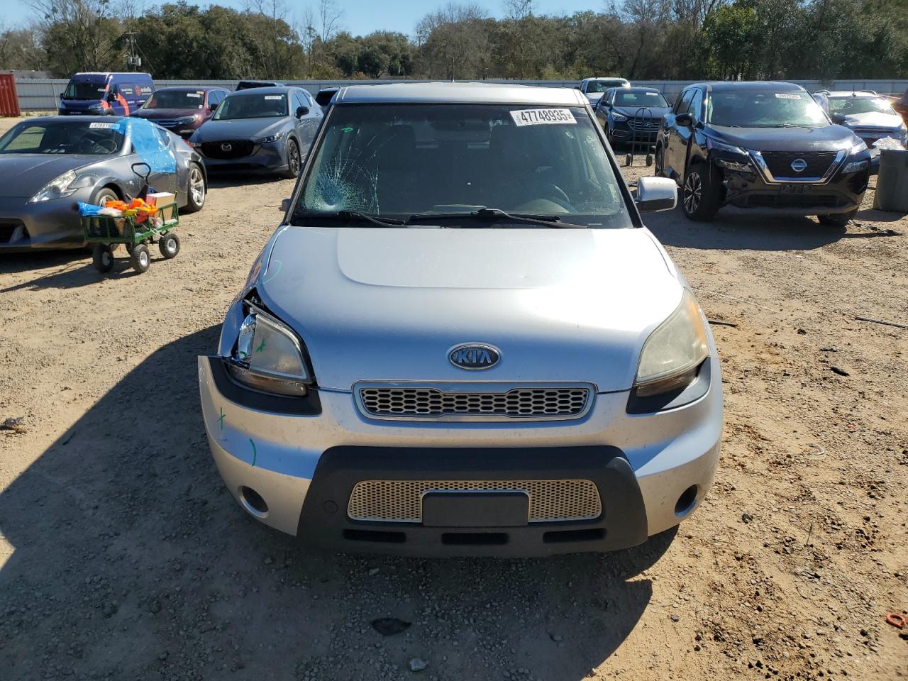 2011 KIA Soul VIN KNDJT2A22B7275726 Copart auction photo, front end / minor dent/scratches damage thumbnail 5