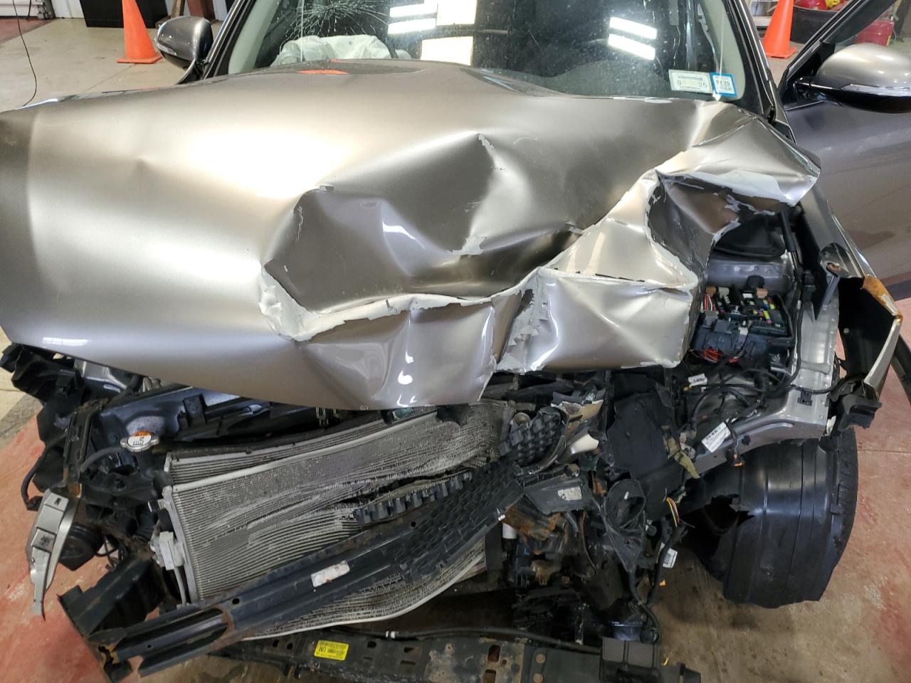 2018 KIA Sorento VIN 5XYPGDA32JG345343 Copart auction photo, front end damage thumbnail 12