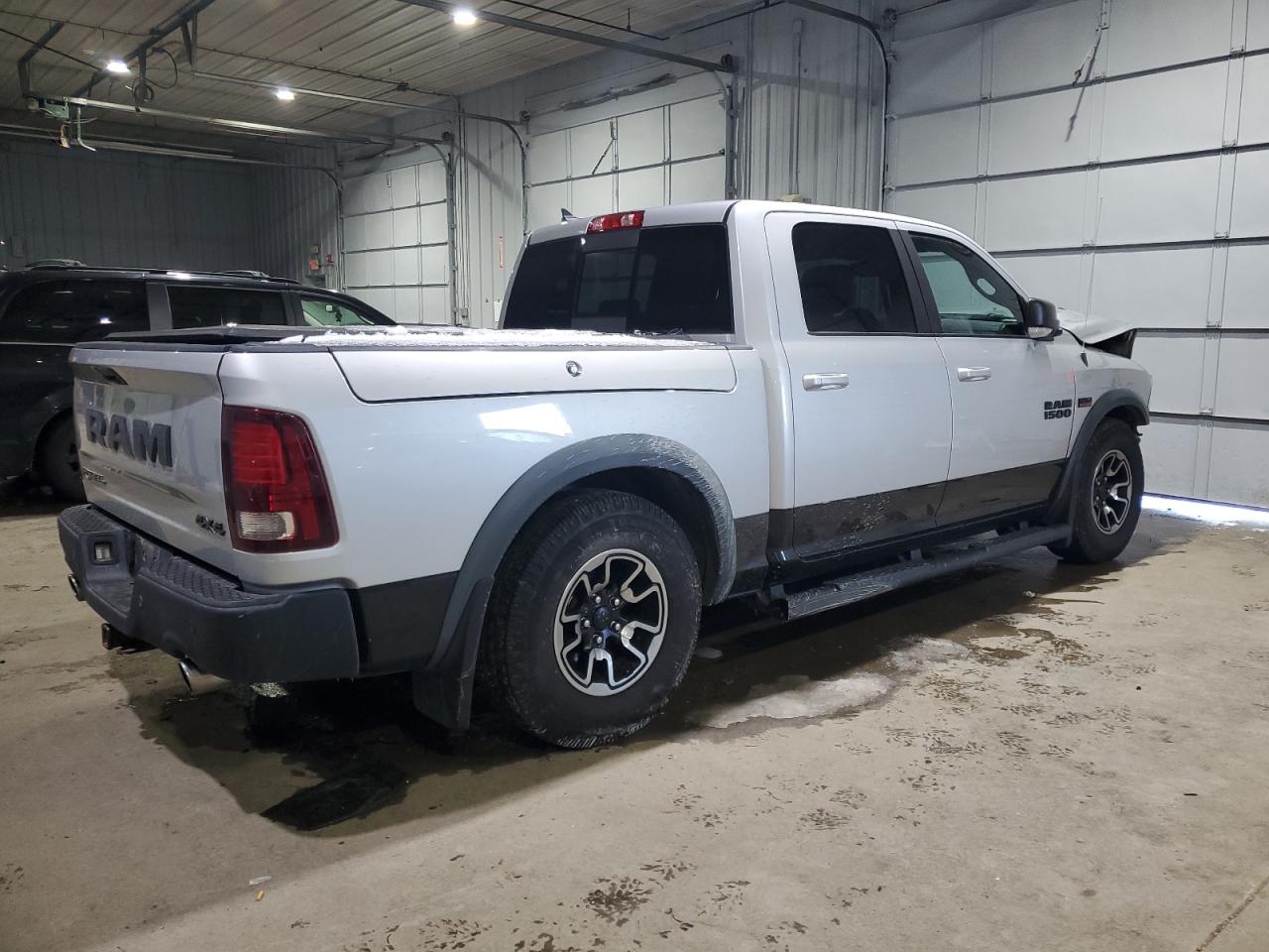 2015 RAM 1500 VIN 1C6RR7YT9FS751218 Copart auction photo, front end / minor dent/scratches damage thumbnail 3