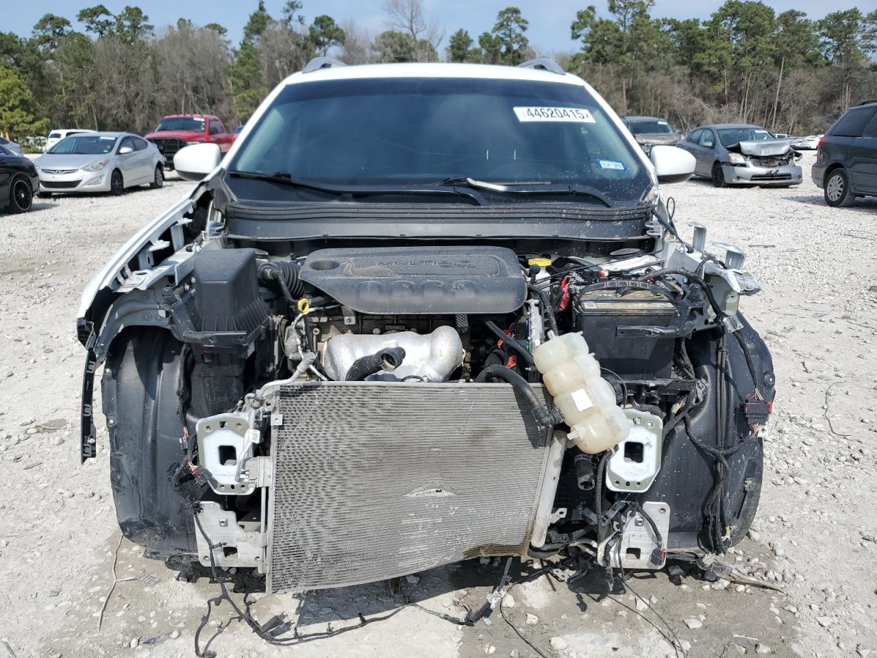 2019 Jeep Grand Cherokee VIN 1C4PJLCBXKD344585 Copart auction photo, front end damage thumbnail 5