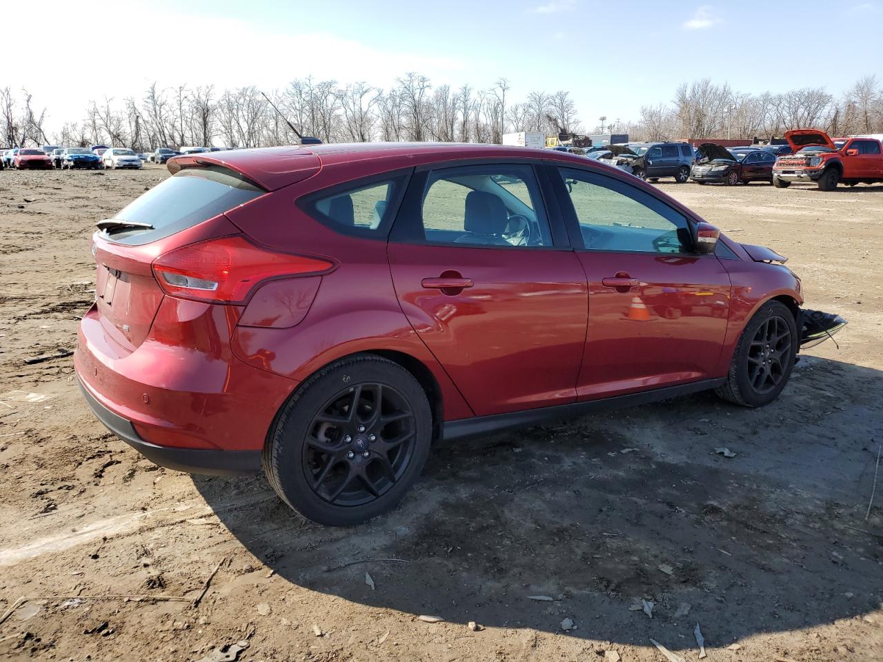 2016 Ford Focus VIN 1FADP3K24GL330414 Copart auction photo, front end / minor dent/scratches damage thumbnail 3