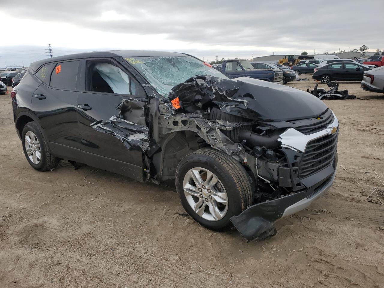 2020 Chevrolet Blazer VIN 3GNKBCRS4LS563596 Copart auction photo, front end / side damage thumbnail 4