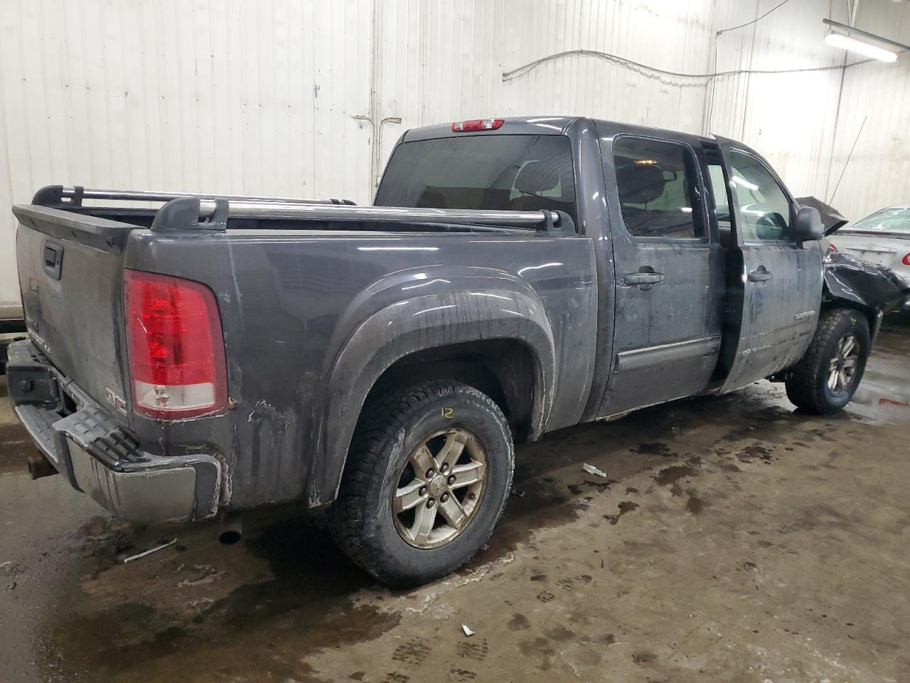 2011 GMC Sierra VIN 3GTP2VE36BG122336 Copart auction photo, front end damage thumbnail 3