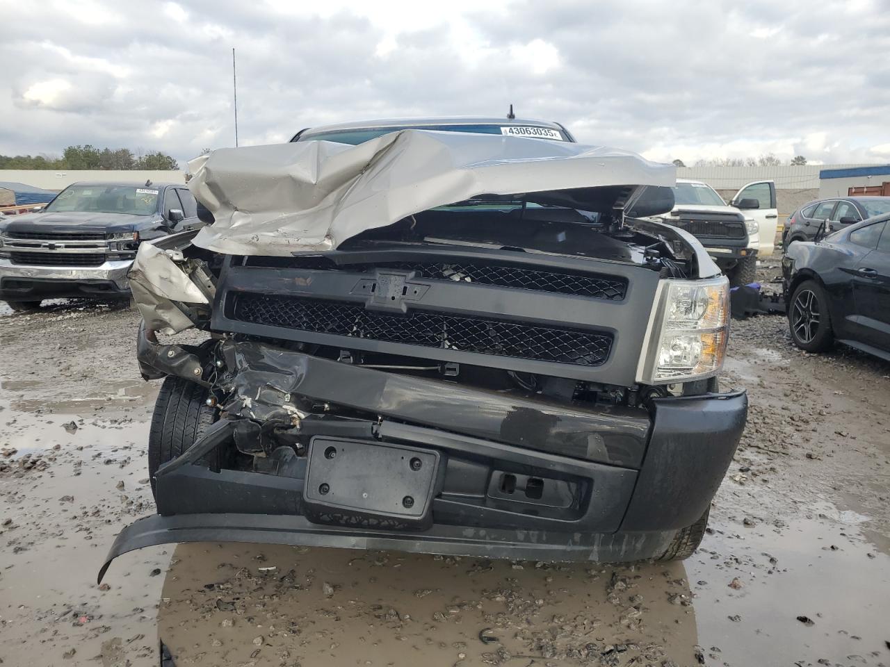 2008 Chevrolet Silverado VIN 2GCEC19J681215963 Copart auction photo, front end damage thumbnail 5
