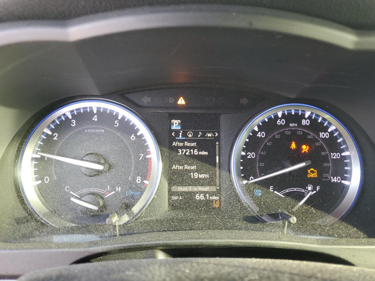2019 Toyota Highlander VIN 5TDJZRFH0KS593015 Copart auction photo, front end / mechanical damage thumbnail 9