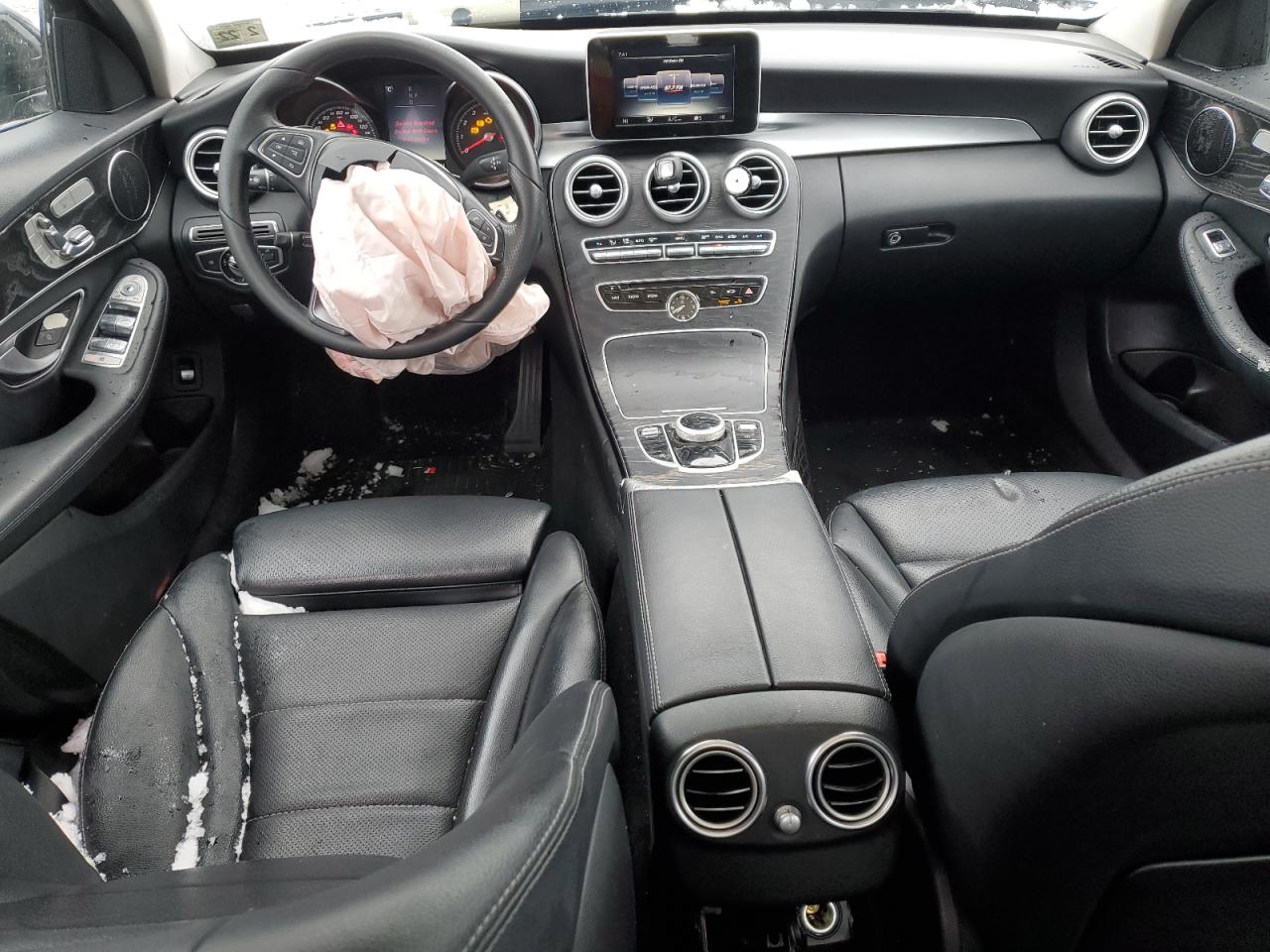 2017 Mercedes-Benz C-klasse VIN 55SWF4KBXHU205643 Copart auction photo, front end / minor dent/scratches damage thumbnail 8