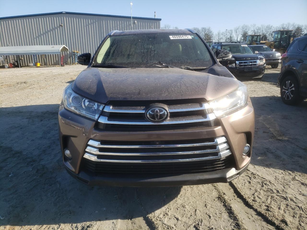 2018 Toyota Highlander VIN 5TDDZRFH5JS495710 Copart auction photo, front end / minor dent/scratches damage thumbnail 5