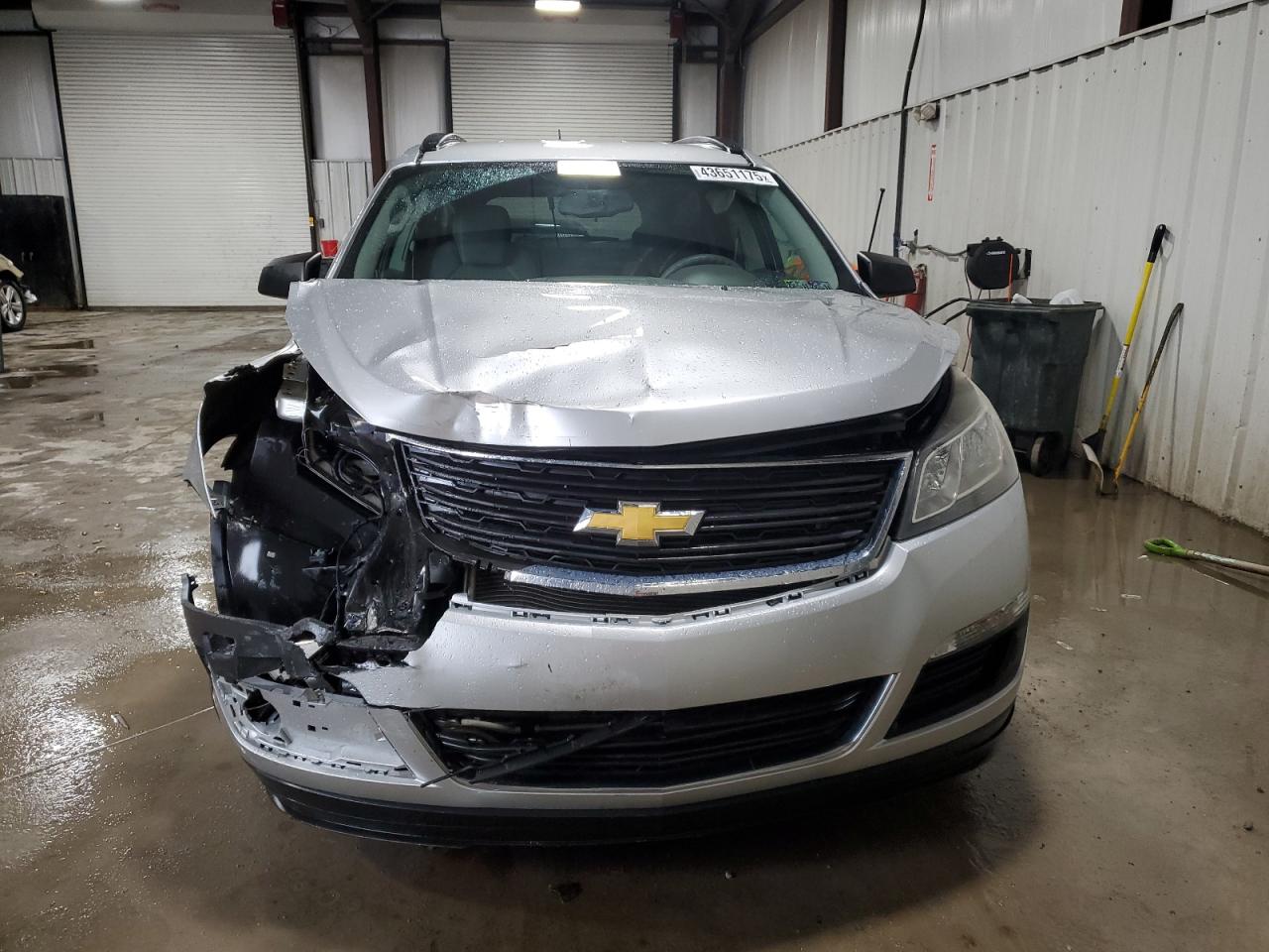 2016 Chevrolet Traverse VIN 1GNKVFED2GJ281125 Copart auction photo, front end damage thumbnail 5