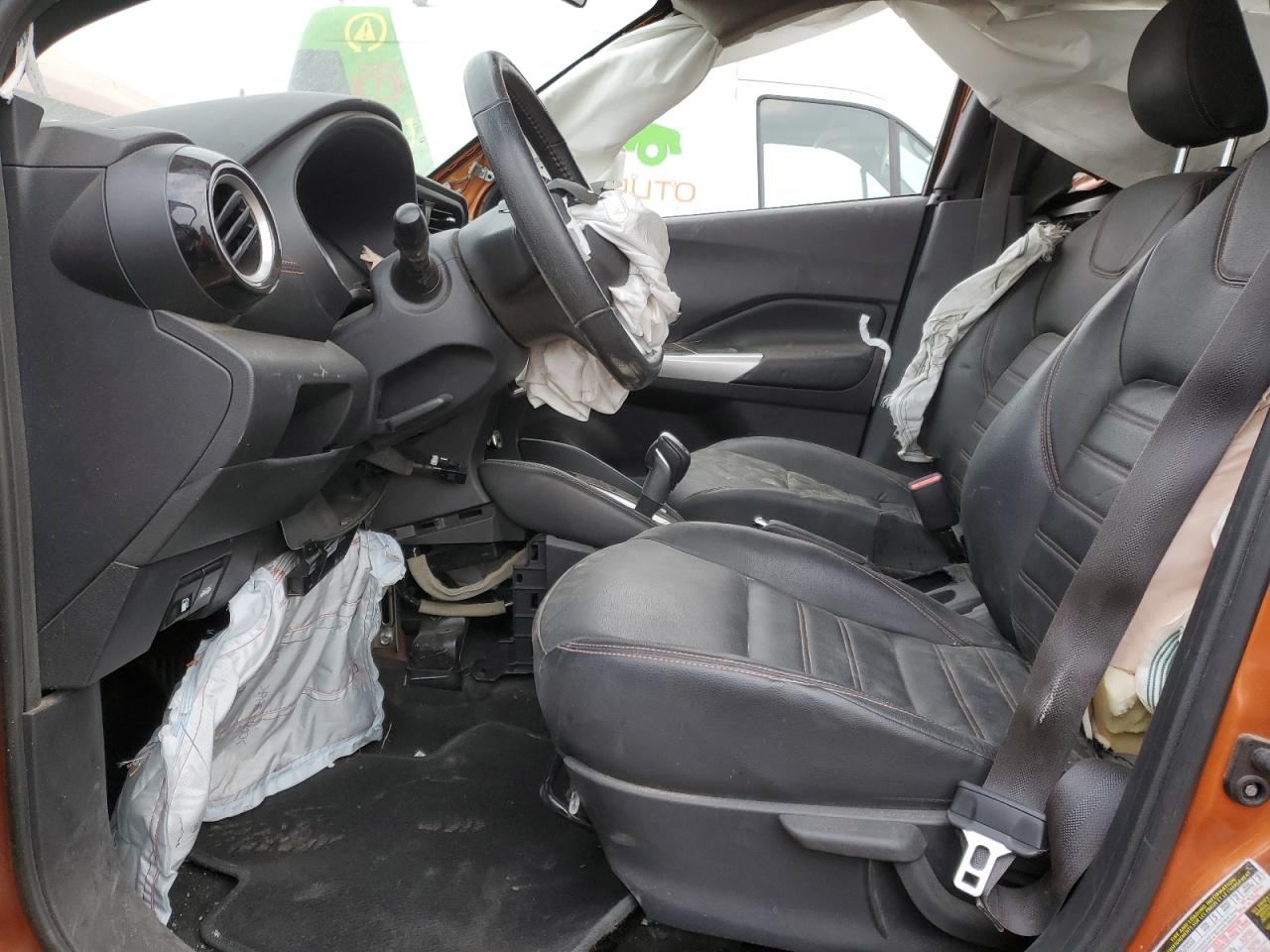 2020 Nissan Kicks VIN 3N1CP5DV9LL558581 Copart auction photo, vandalism / all over damage thumbnail 7