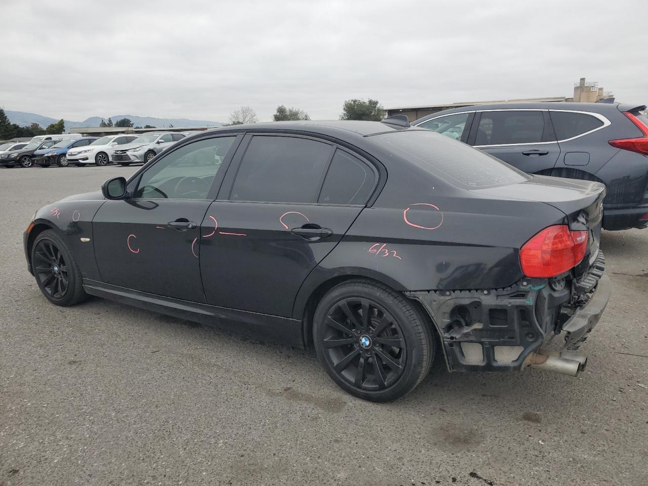 2011 BMW 3er VIN WBAPH5G50BNM76936 Copart auction photo, rear end / front end damage thumbnail 2