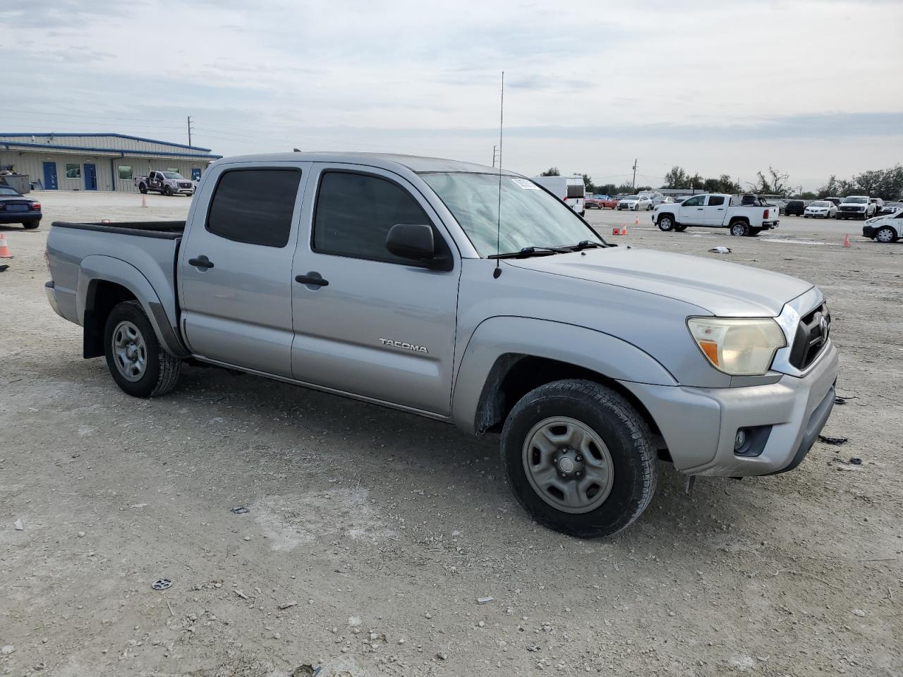 2014 Toyota Tacoma VIN 5TFJX4CN0EX043511 Copart auction photo, side damage thumbnail 4