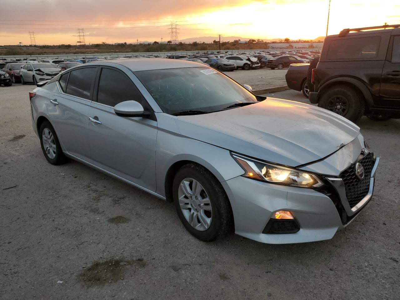 2021 Nissan Altima VIN 1N4BL4BV2MN366363 Copart auction photo, front end / rear end damage thumbnail 4