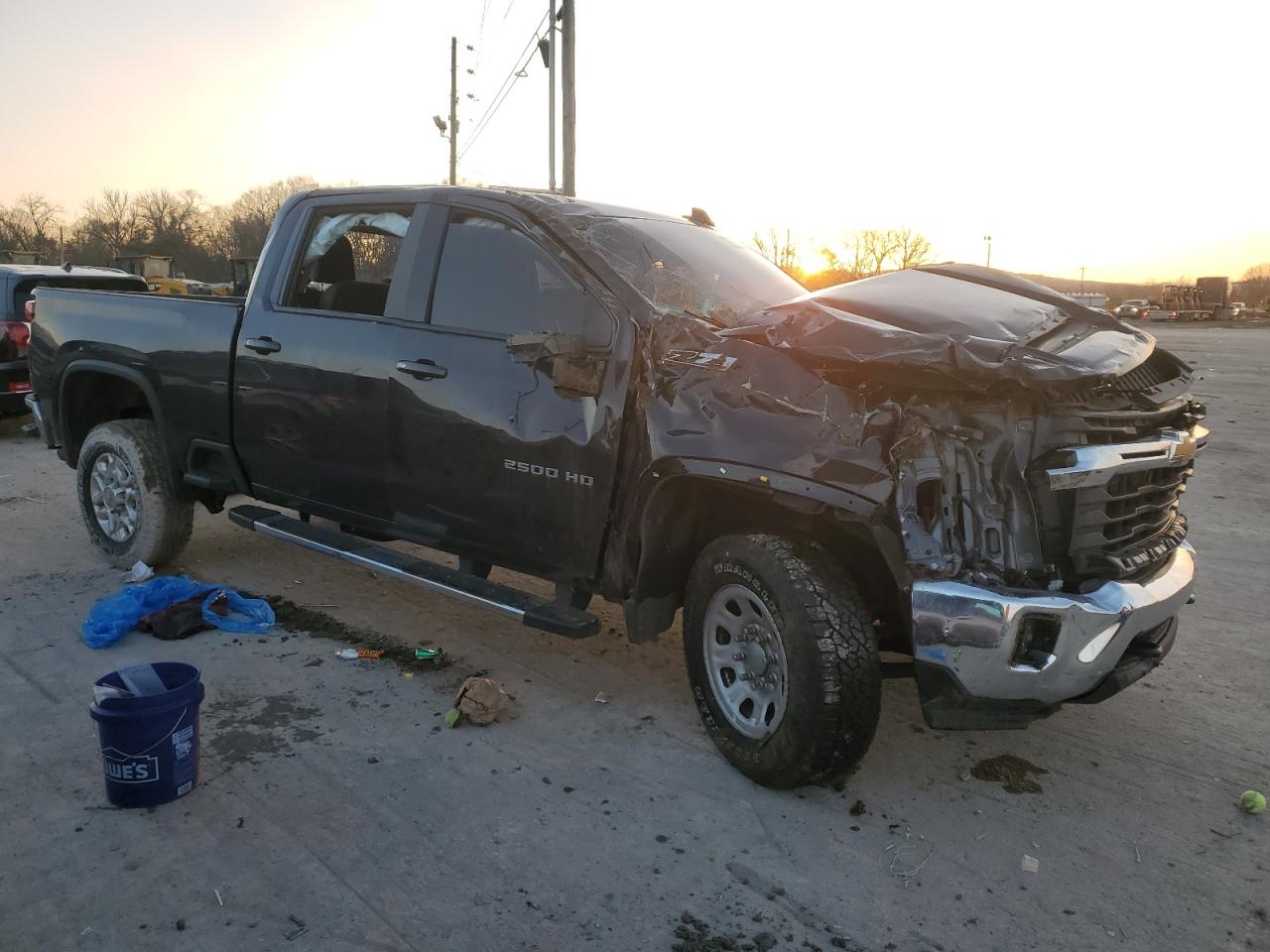2024 Chevrolet Silverado VIN 2GC4YNEY9R1133718 Copart auction photo, all over damage thumbnail 4