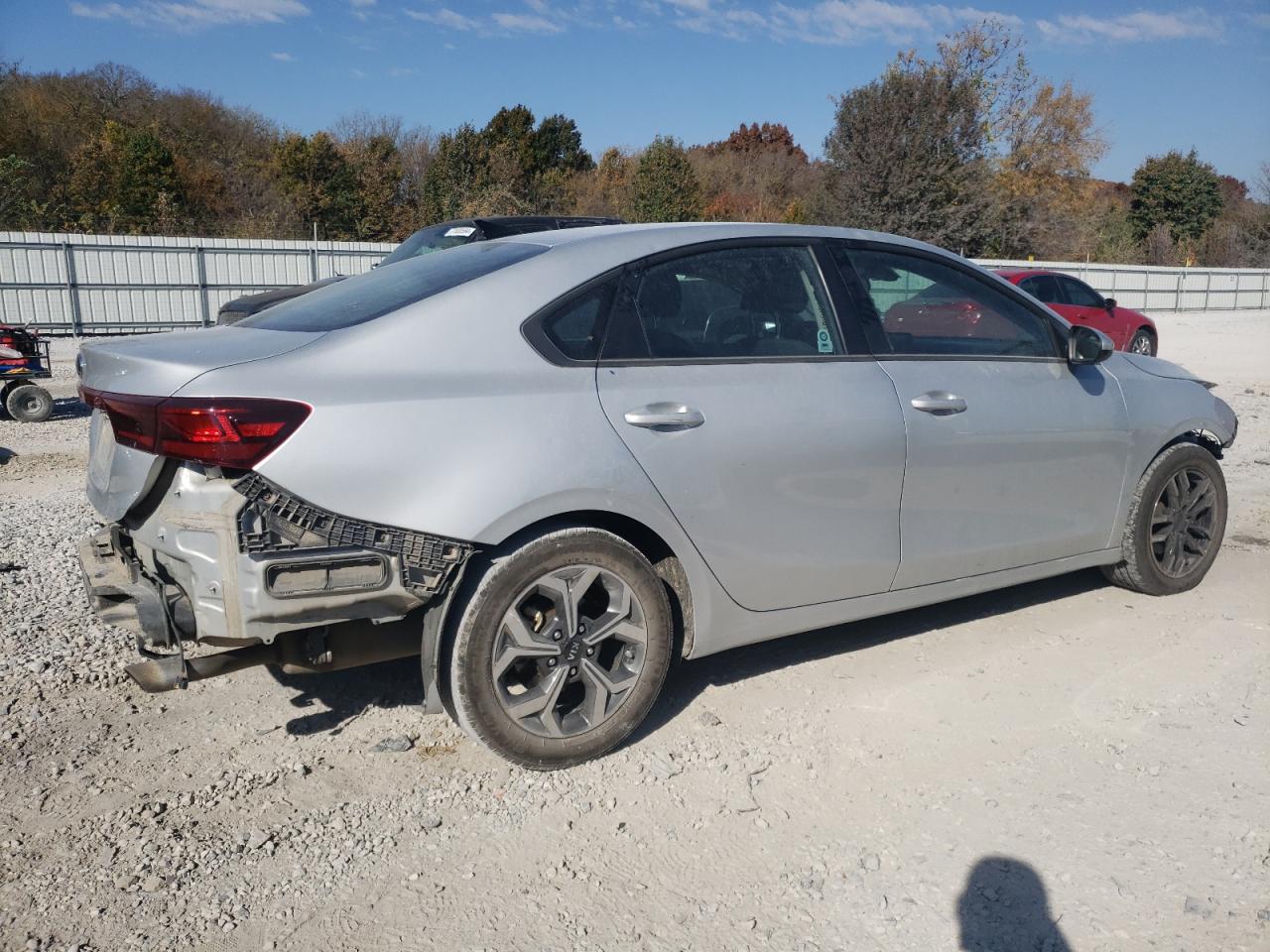 2020 KIA Forte VIN 3KPF24AD5LE239228 Copart auction photo, front end / rear end damage thumbnail 3