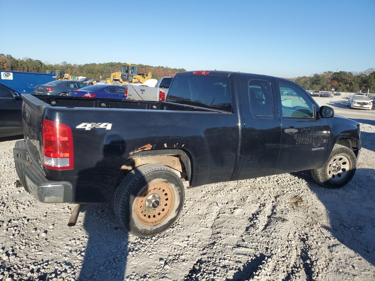 2013 GMC Sierra VIN 1GTR2TEA4DZ320427 Copart auction photo, minor dent/scratches damage thumbnail 3