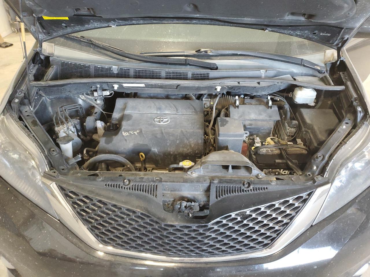 2012 Toyota Sienna VIN 5TDXK3DC2CS193218 Copart auction photo, all over damage thumbnail 14