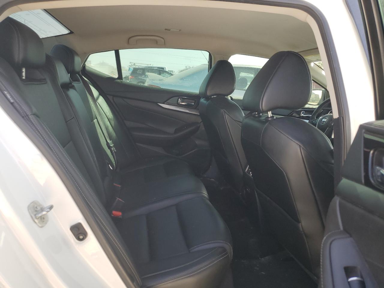 2019 Nissan Maxima VIN 1N4AA6AV3KC382711 Copart auction photo, front end / side damage thumbnail 10