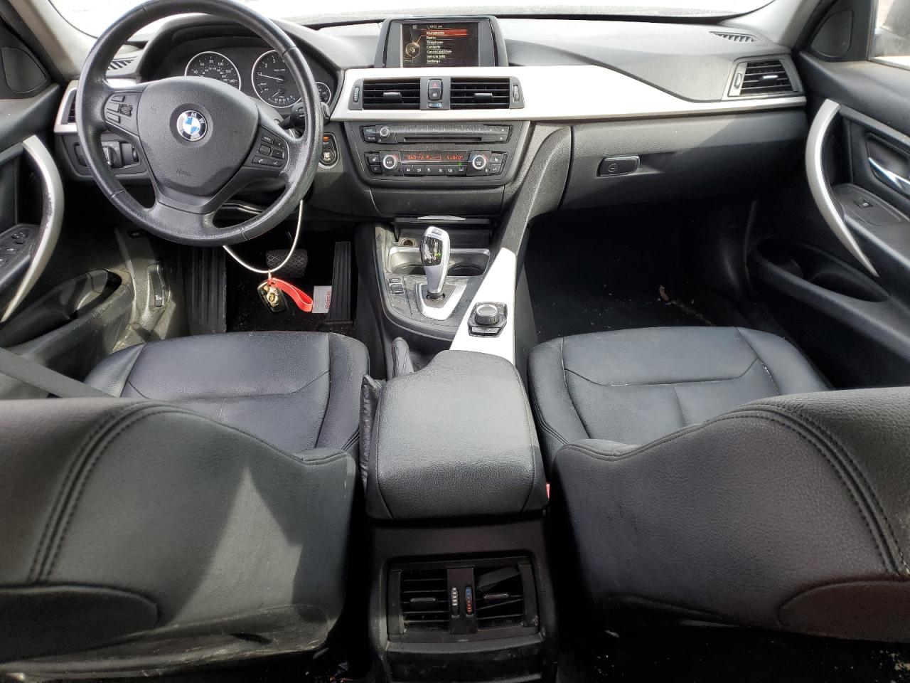 2015 BMW 3er VIN WBA3C3G59FNT51103 Copart auction photo, front end damage thumbnail 8