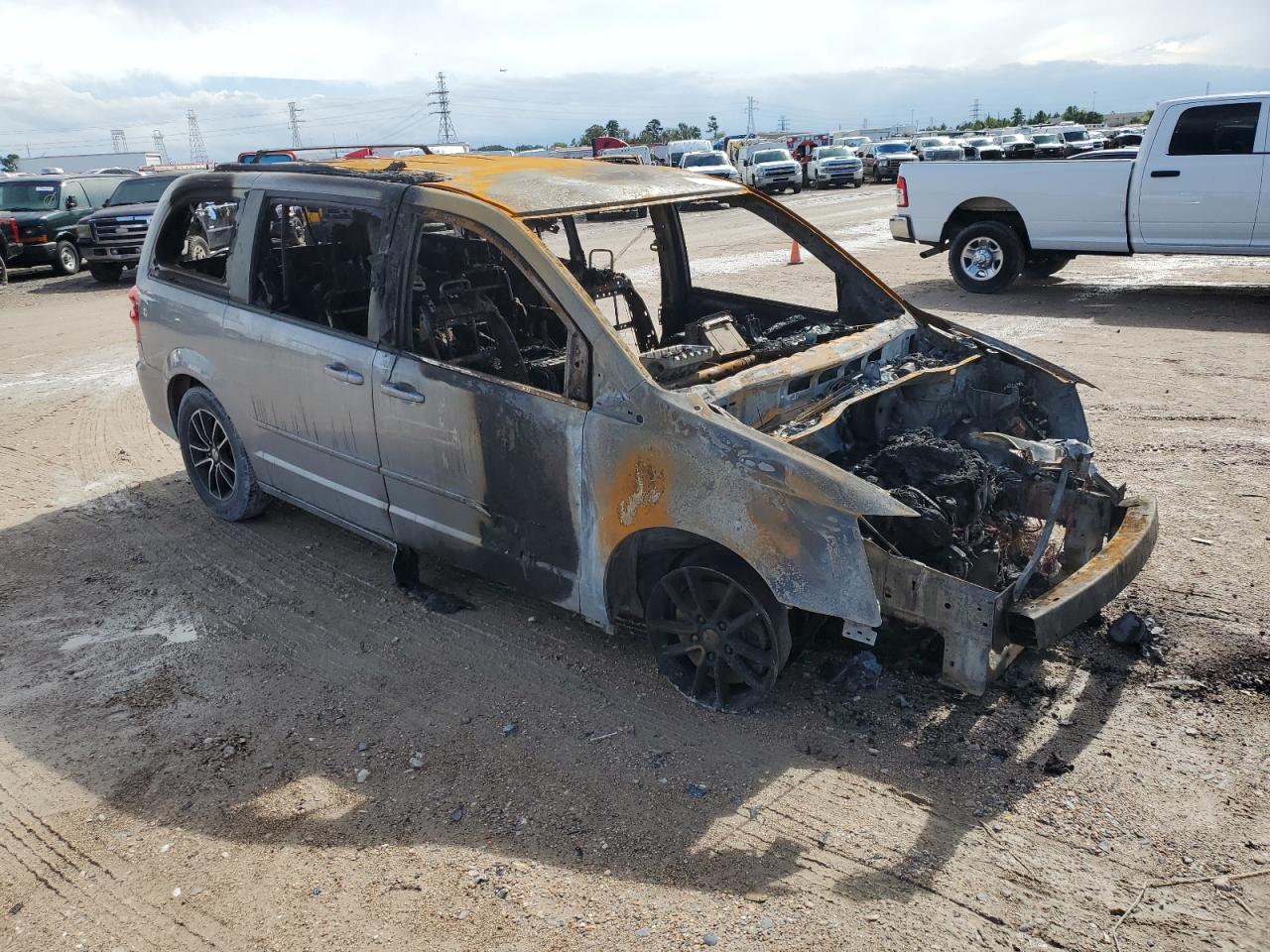 2017 Dodge Caravan VIN 2C4RDGEG9HR558277 Copart auction photo, burn damage thumbnail 4
