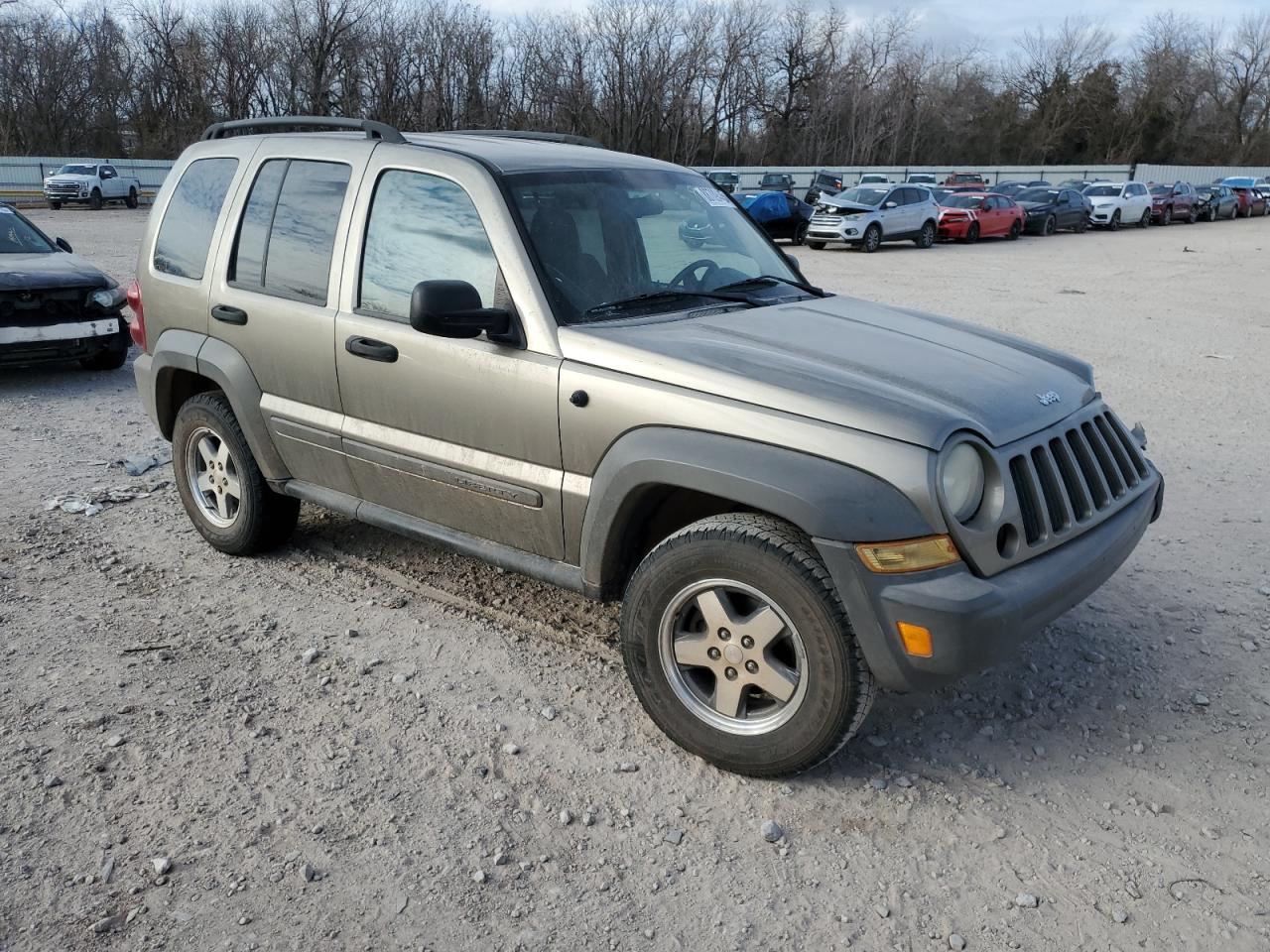 2006 Jeep Liberty (North America) VIN 1J4GK48KX6W275039 Copart auction photo, front end / minor dent/scratches damage thumbnail 4