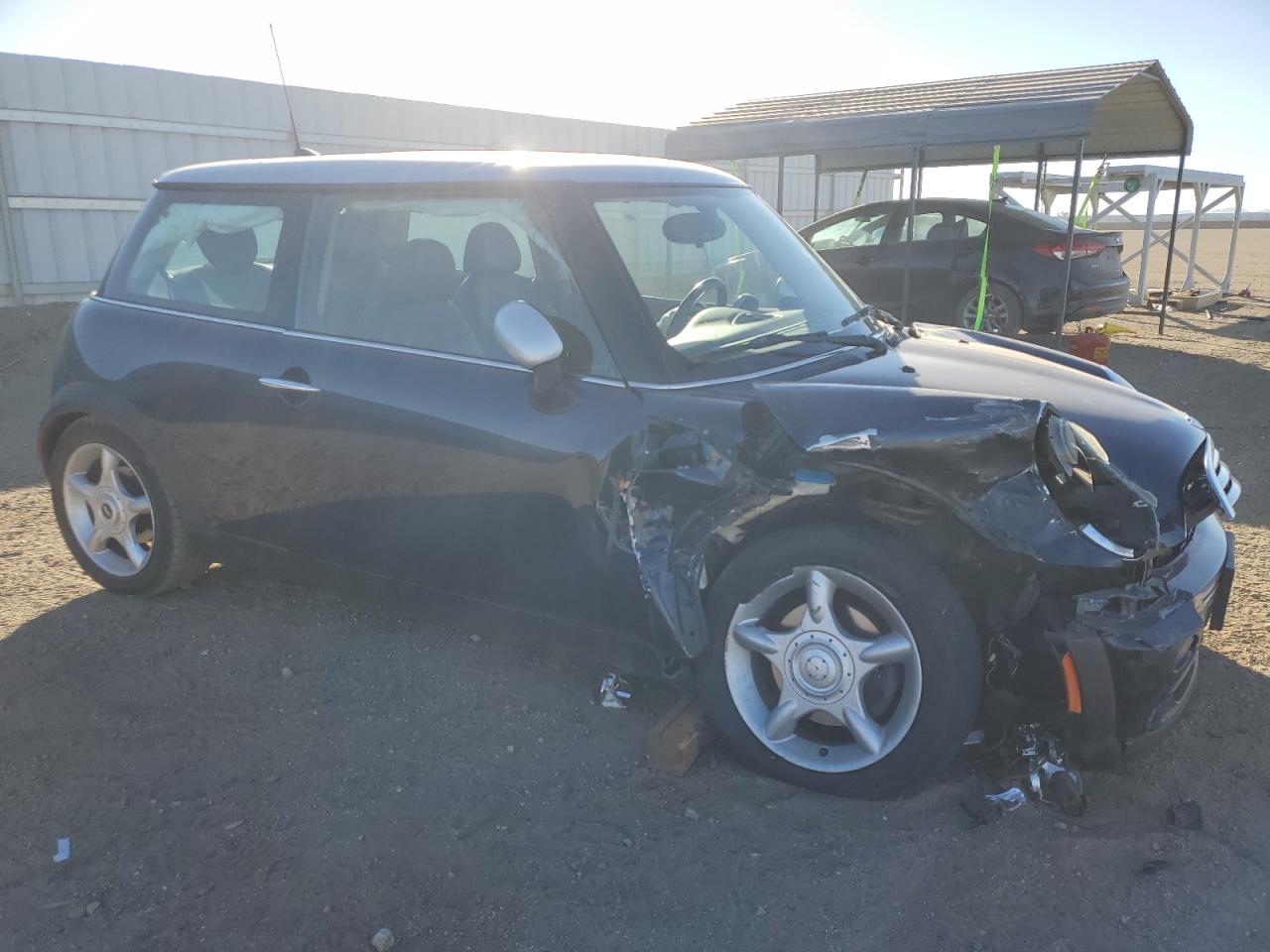 2006 MINI Cooper VIN WMWRC33556TJ74688 Copart auction photo, front end / side damage thumbnail 4