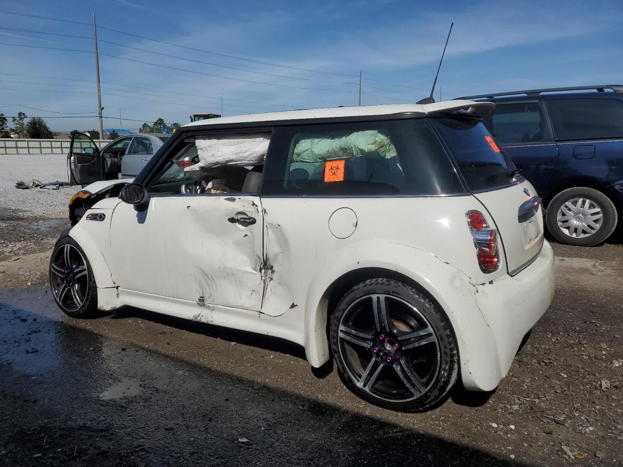 2005 MINI Cooper VIN WMWRC33505TJ70031 Copart auction photo, front end / side damage thumbnail 2