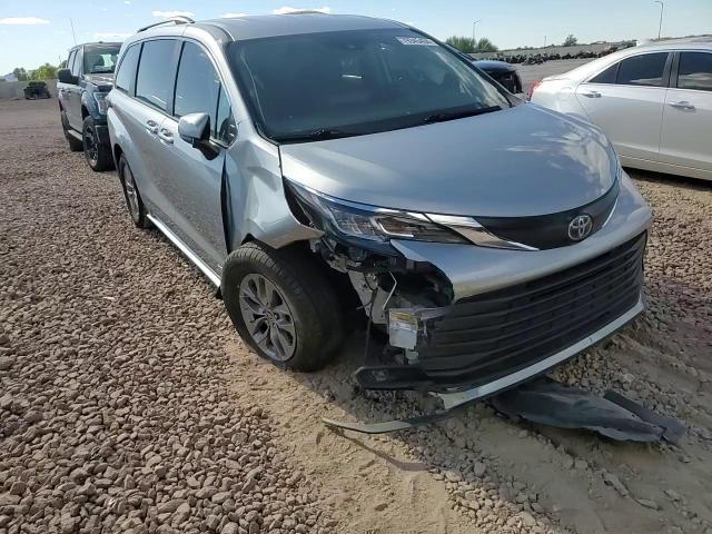 2021 Toyota Sienna VIN 5TDKRKEC4MS064042 Copart auction photo, front end / side damage thumbnail 11