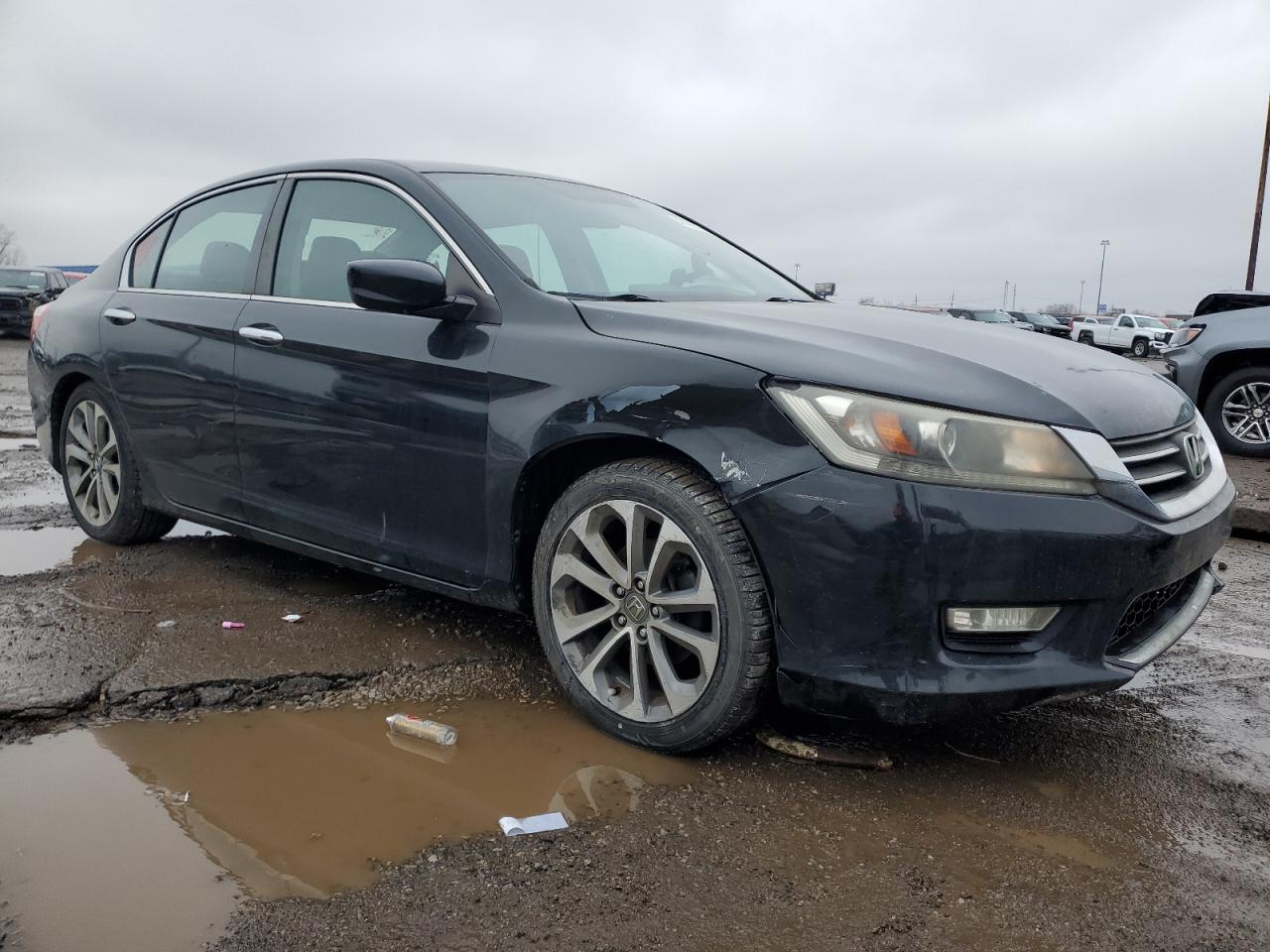 2013 Honda Accord VIN 1HGCR2F52DA281057 Copart auction photo, front end / side damage thumbnail 4