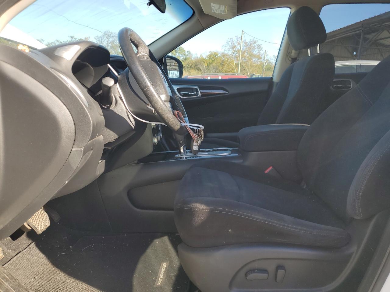 2013 Nissan Pathfinder VIN 5N1AR2MN2DC611563 Copart auction photo, front end / minor dent/scratches damage thumbnail 7