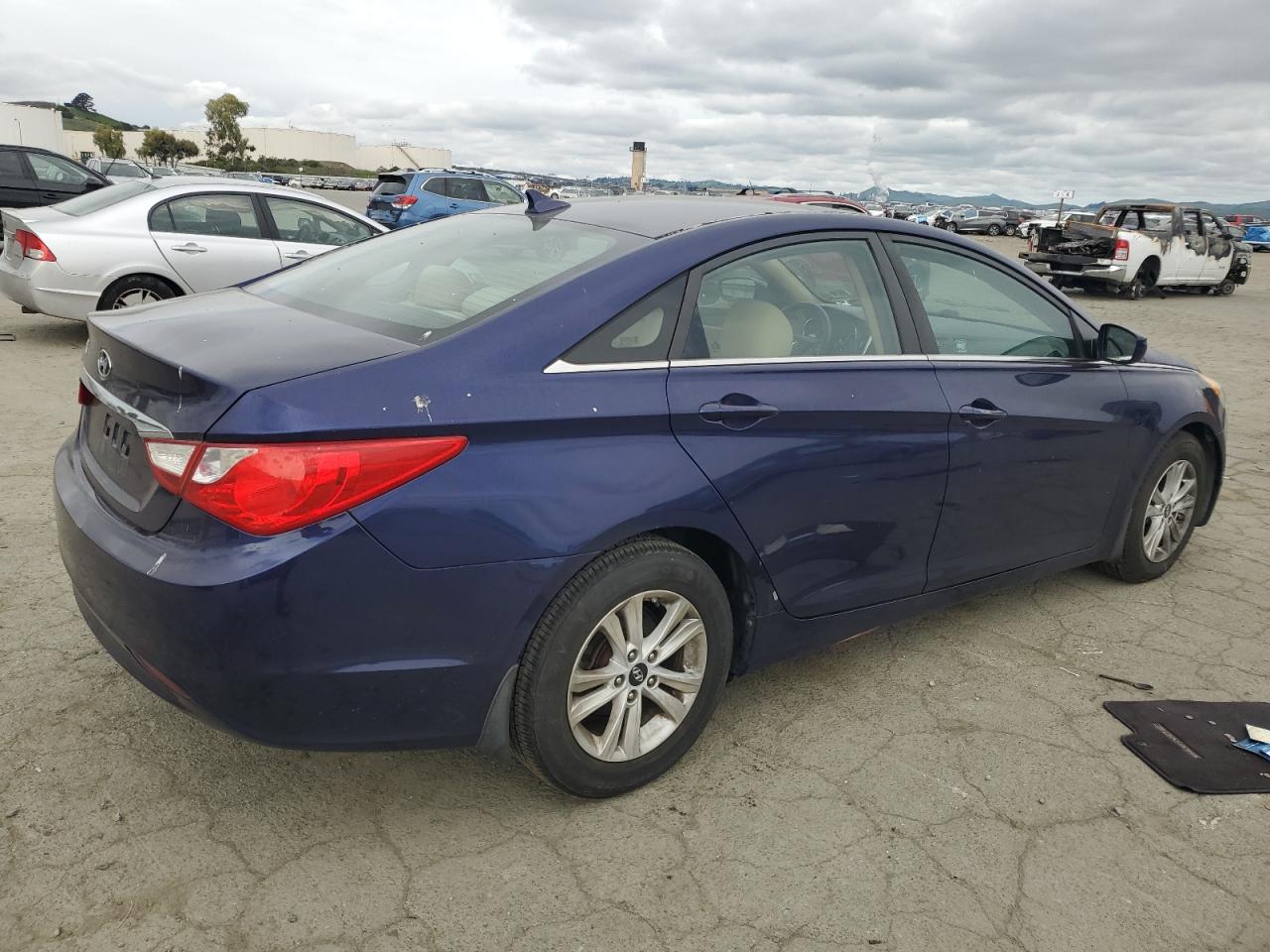 2011 Hyundai Sonata VIN 5NPEB4AC6BH097341 Copart auction photo, vandalism damage thumbnail 3