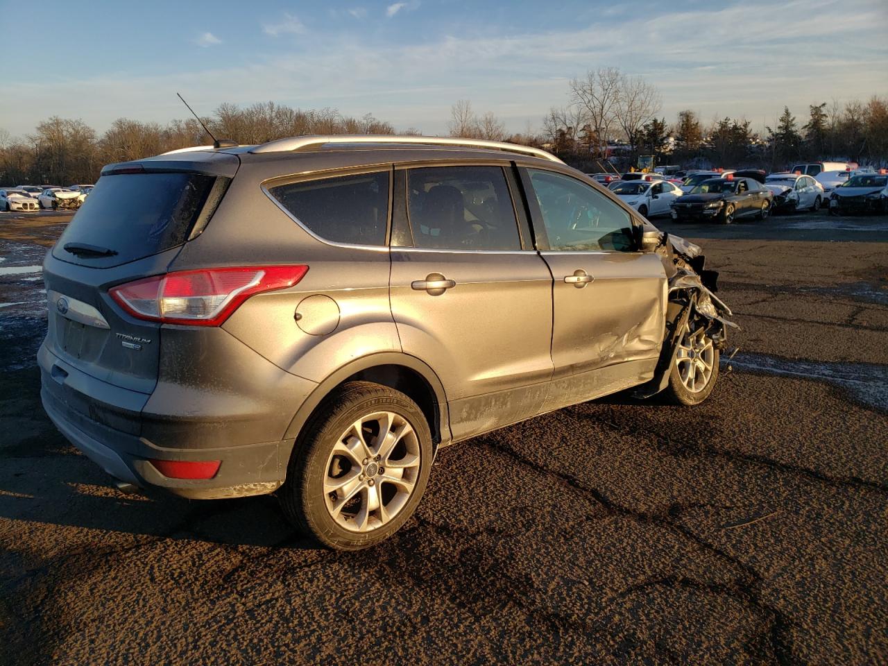 2014 Ford Escape VIN 1FMCU9JX6EUB36744 Copart auction photo, front end / side damage thumbnail 3