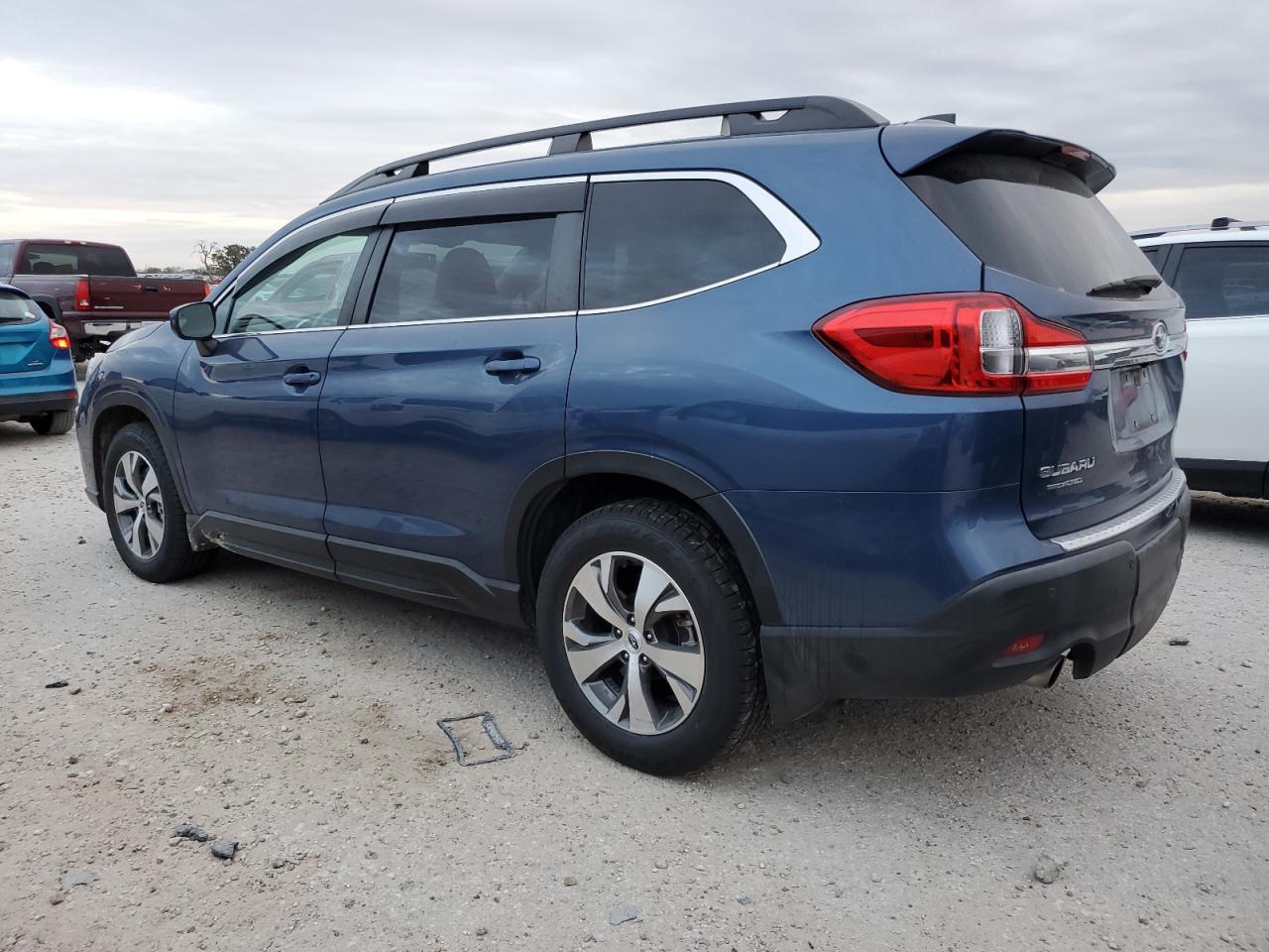 2020 Subaru Ascent VIN 4S4WMAFD2L3416774 Copart auction photo, side / minor dent/scratches damage thumbnail 2