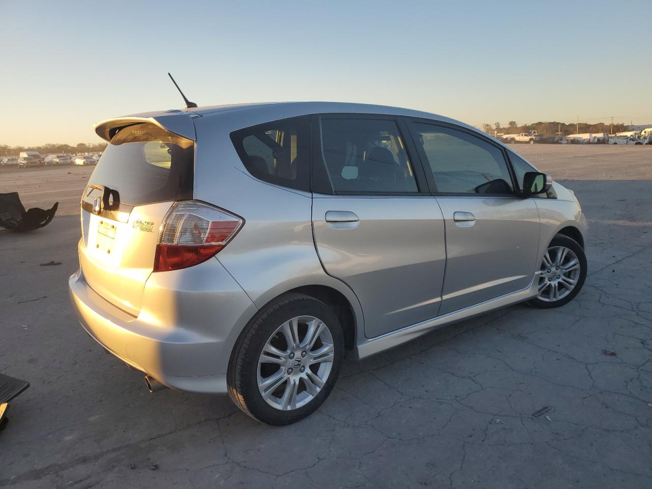 2011 Honda Fit VIN JHMGE8H58BS005337 Copart auction photo, front end damage thumbnail 3