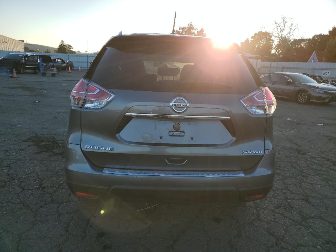 2016 Nissan Rogue VIN KNMAT2MV8GP679885 Copart auction photo, front end / minor dent/scratches damage thumbnail 6