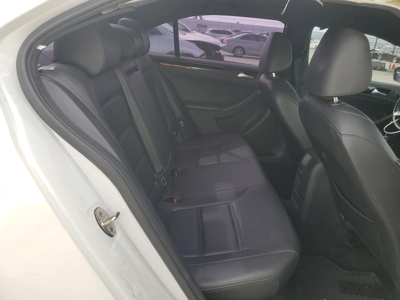 2018 Volkswagen Jetta VIN 3VWD17AJ4JM232093 Copart auction photo, front end damage thumbnail 10