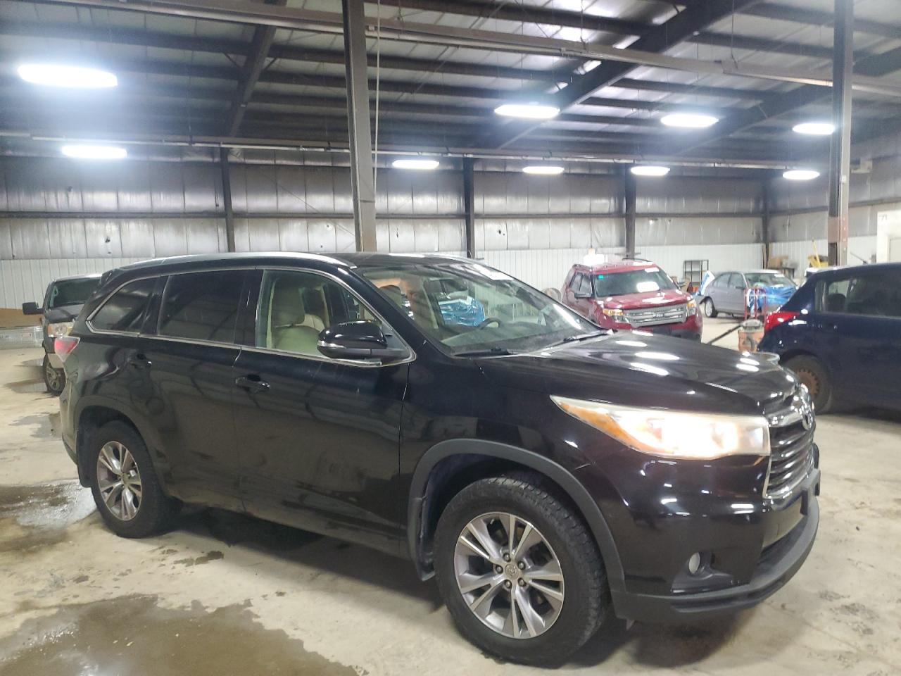 2015 Toyota Highlander VIN 5TDJKRFH0FS088540 Copart auction photo, side / rear end damage thumbnail 4