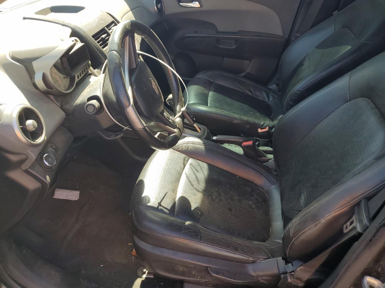 2016 Chevrolet Sonic VIN 1G1JE5SB4G4141022 Copart auction photo, side / front end damage thumbnail 7