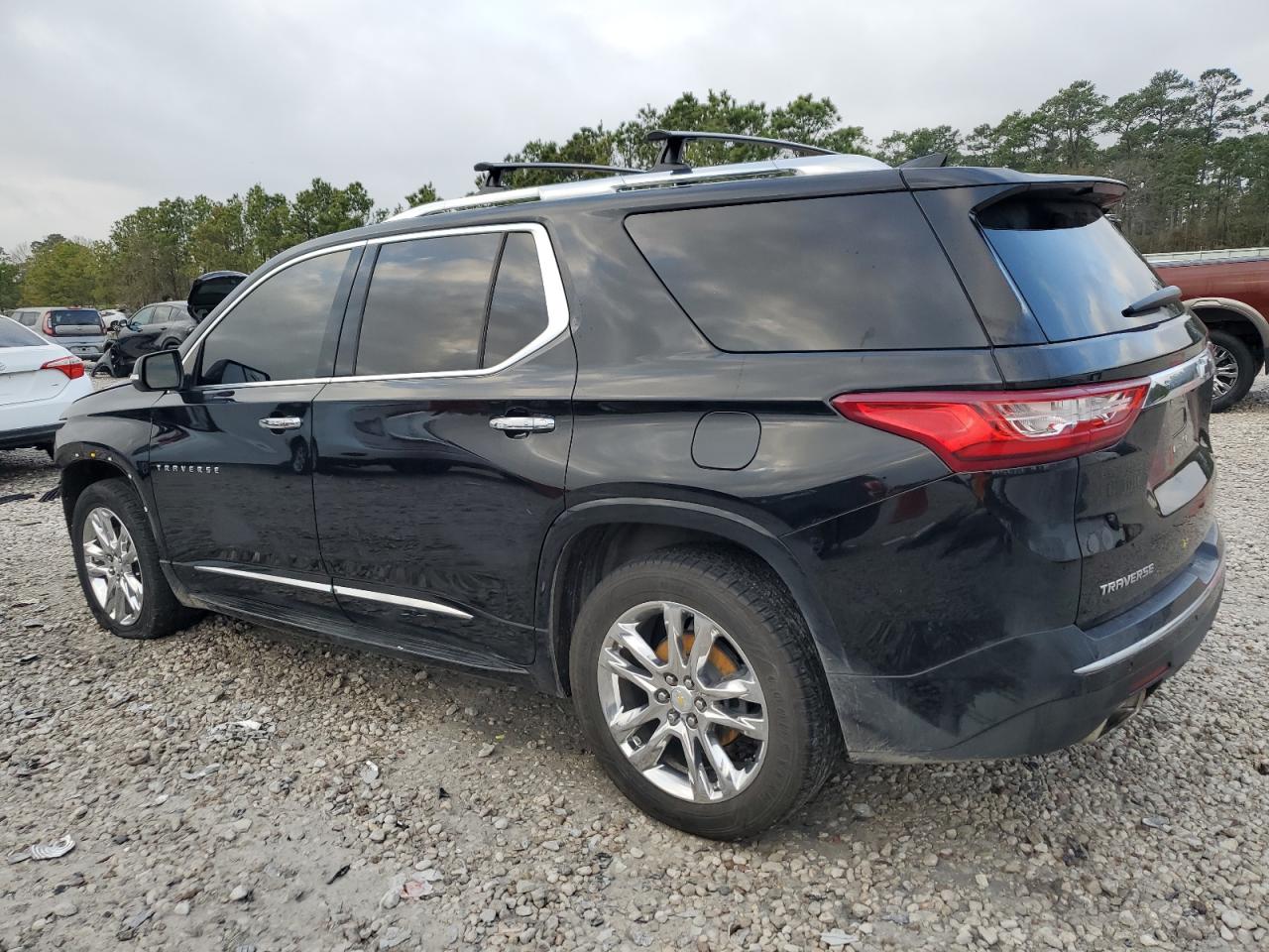 2021 Chevrolet Traverse VIN 1GNERNKW8MJ242651 Copart auction photo, front end / minor dent/scratches damage thumbnail 2