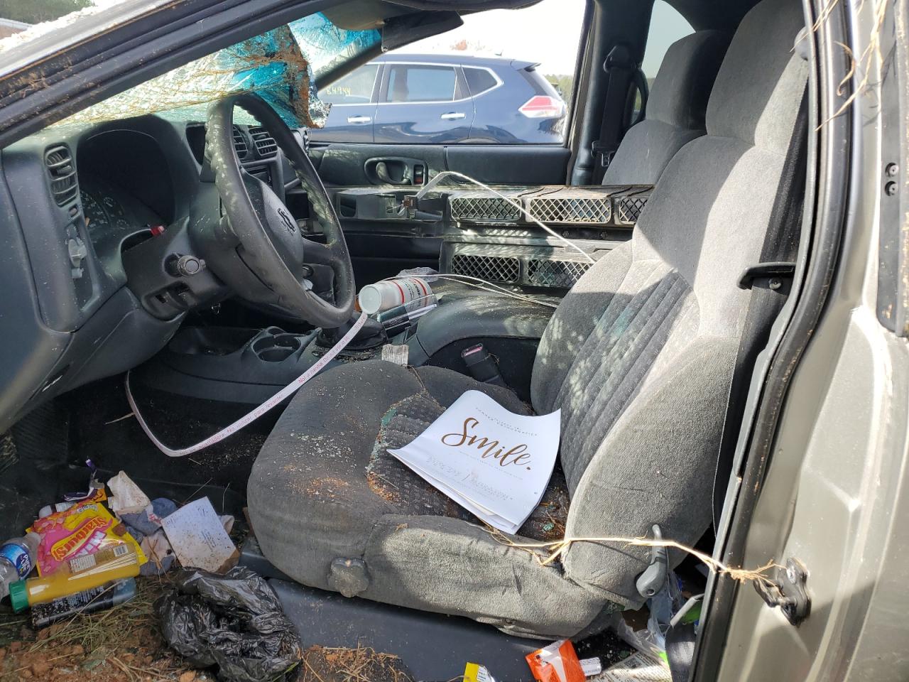 2002 Chevrolet Blazer VIN 1GNCS18W82K196242 Copart auction photo, all over damage thumbnail 7