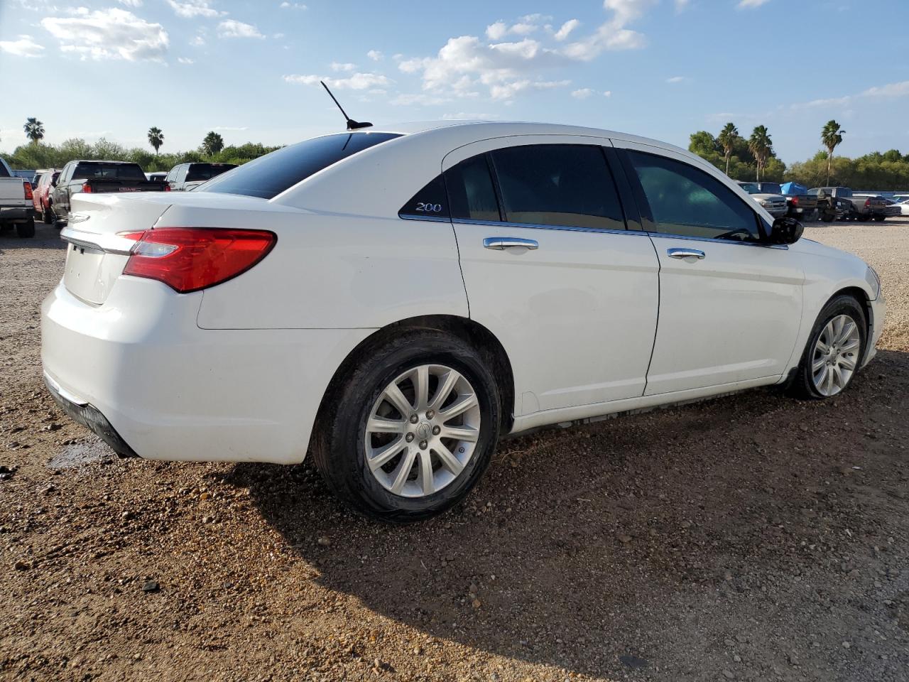 2014 Chrysler 200 VIN 1C3CCBCGXEN103868 Copart auction photo, front end damage thumbnail 3