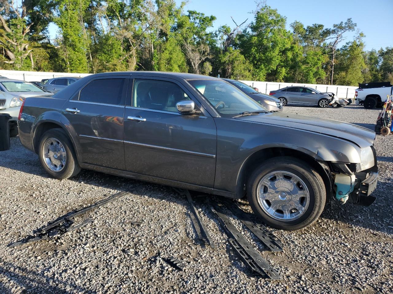 2010 Chrysler 300 VIN 2C3CA5CV2AH105168 Copart auction photo, front end damage thumbnail 4