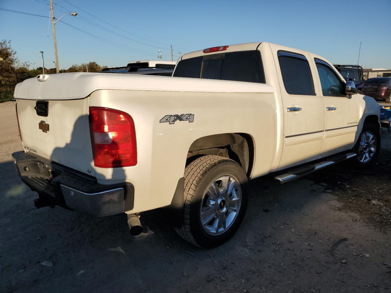 2013 Chevrolet Silverado VIN 3GCPKSE79DG186312 Copart auction photo, front end / minor dent/scratches damage thumbnail 3