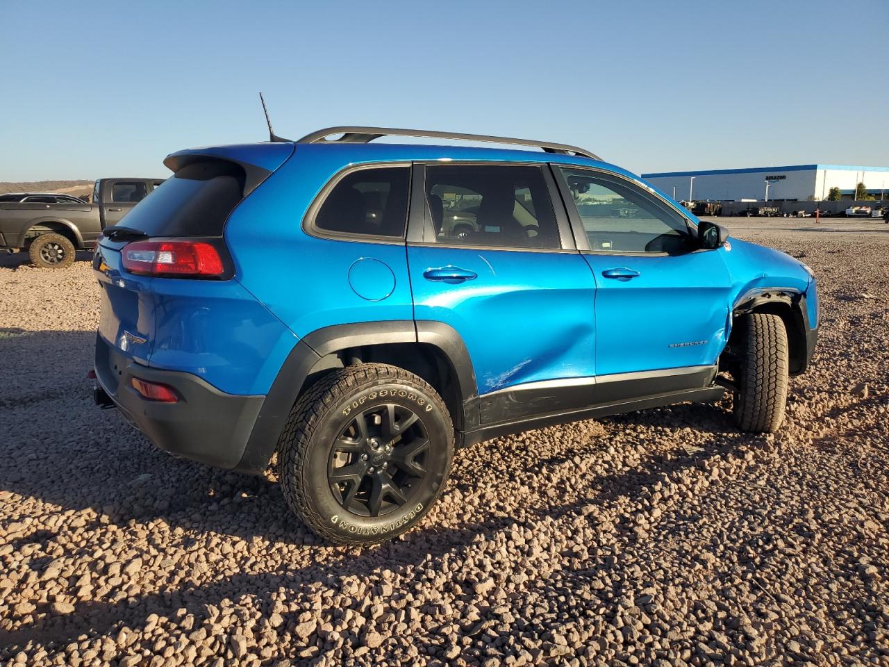 2018 Jeep Cherokee VIN 1C4PJMBX0JD533229 Copart auction photo, front end / side damage thumbnail 3