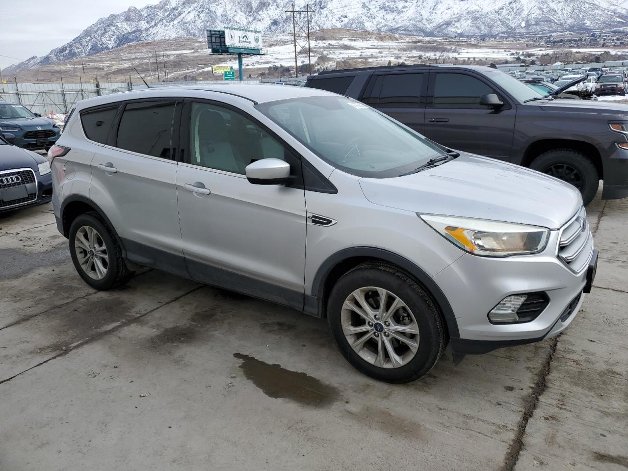 2017 Ford Escape VIN 1FMCU0GD4HUA54539 Copart auction photo, minor dent/scratches damage thumbnail 4
