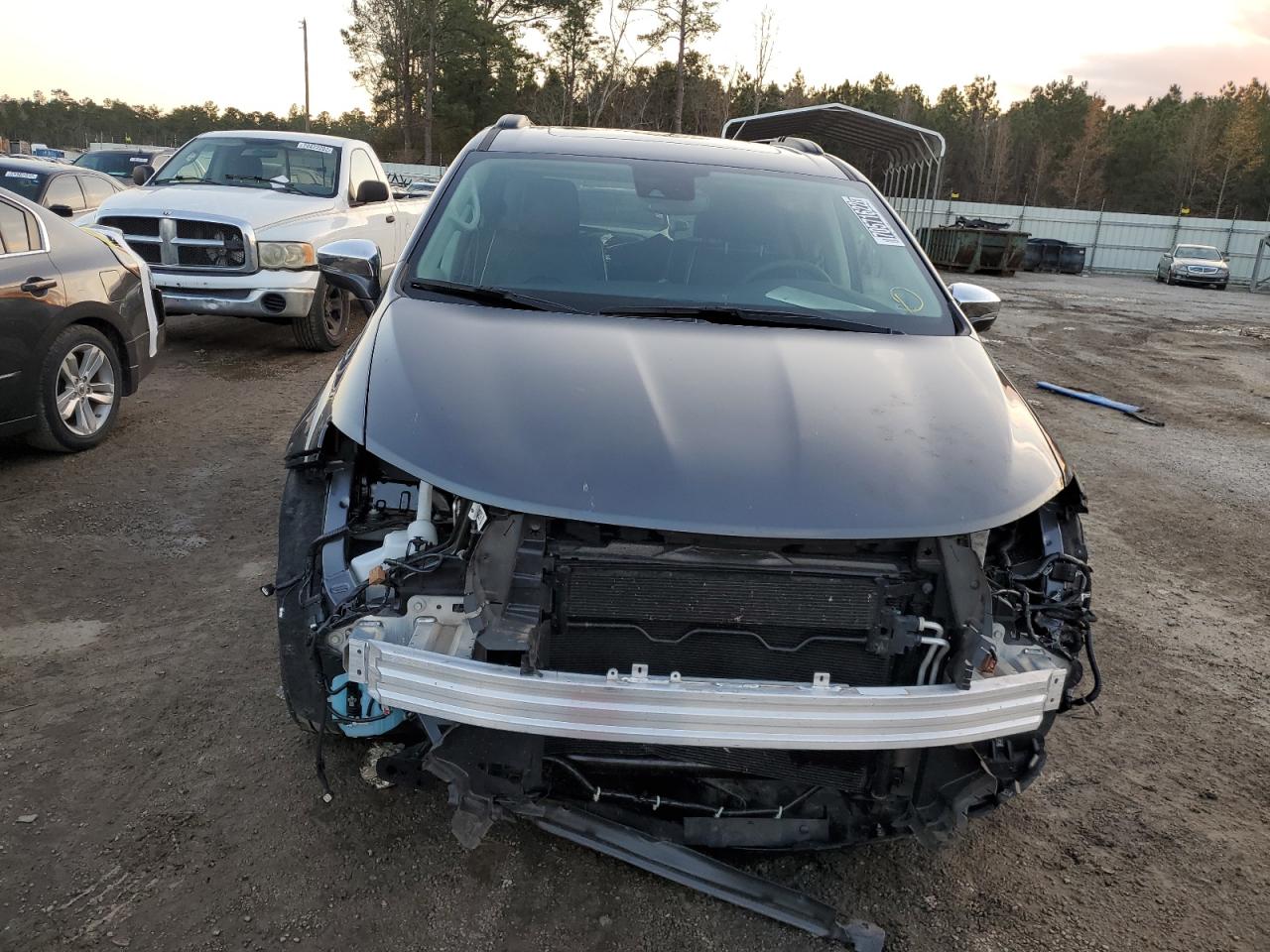 2022 Chrysler Pacifica VIN 2C4RC1GG2NR136280 Copart auction photo, front end damage thumbnail 5