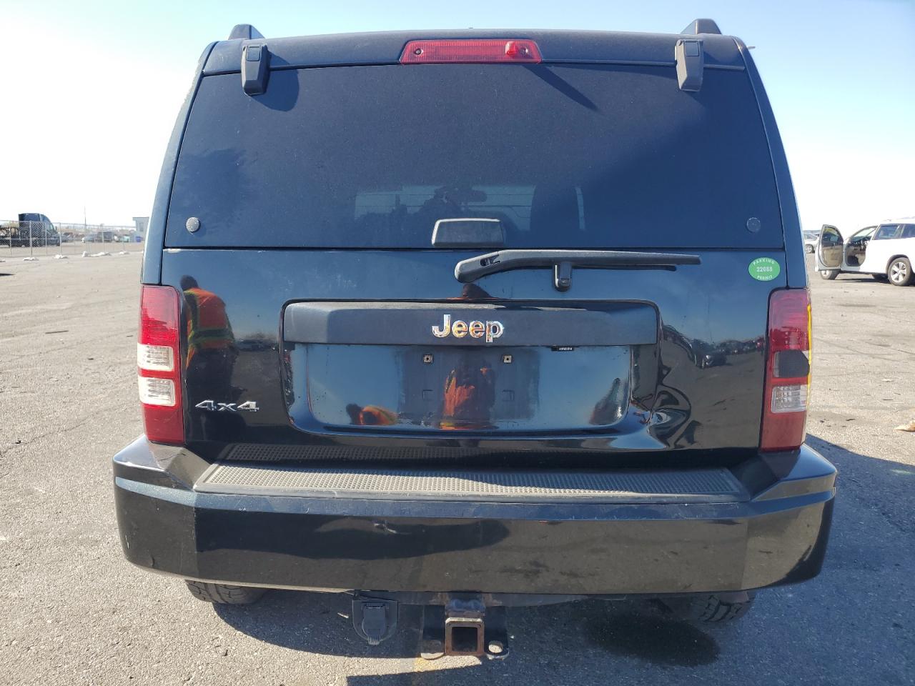 2009 Jeep Liberty (North America) VIN 1J8GN28K09W540811 Copart auction photo, front end damage thumbnail 6