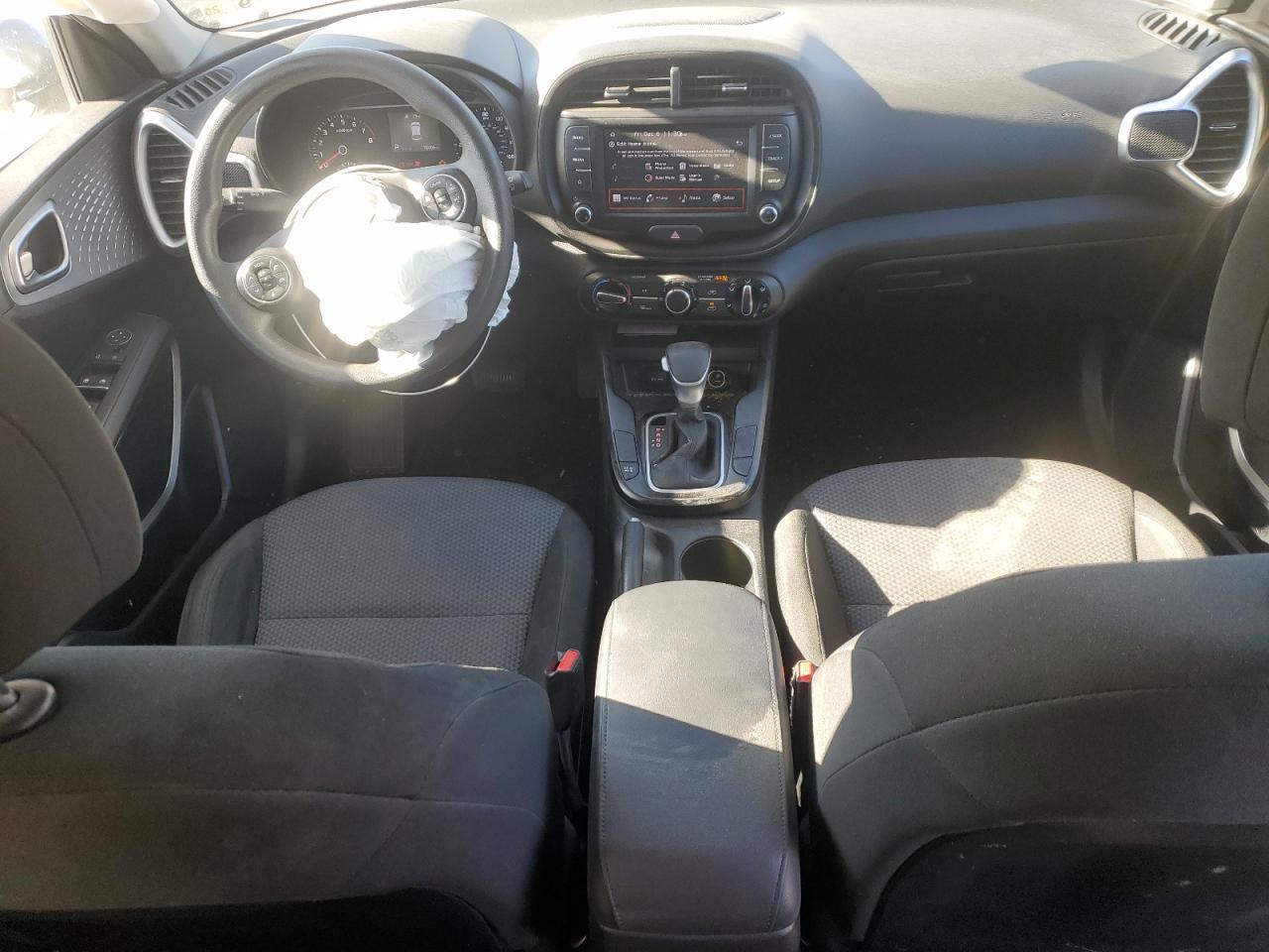 2022 KIA Soul VIN KNDJ23AU3N7808231 Copart auction photo, front end / minor dent/scratches damage thumbnail 8