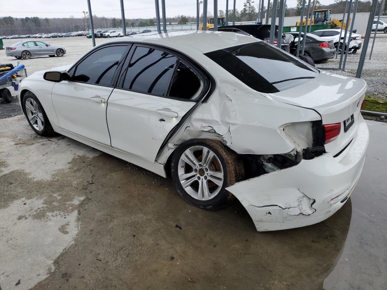 2016 BMW 3er VIN WBA8E9C52GK645499 Copart auction photo, all over damage thumbnail 2